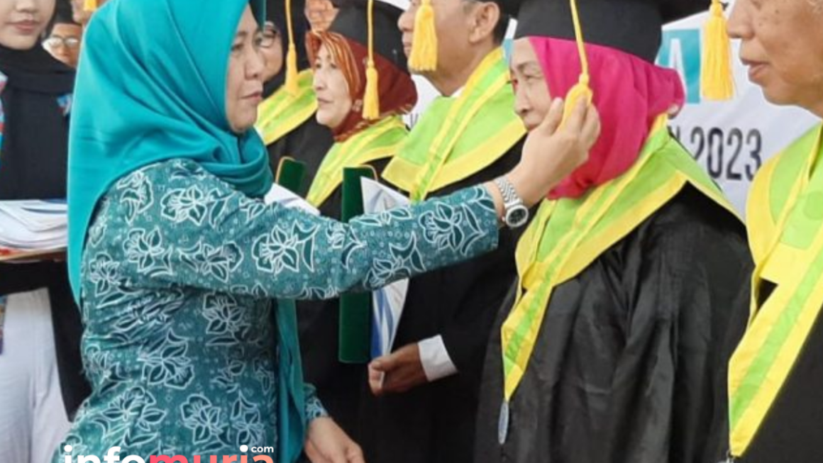 Perjuangan Lansia Rembang, Lulus Sekolah di Usia 70-80 Tahun